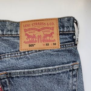 🌻 Levi Mom Jeans